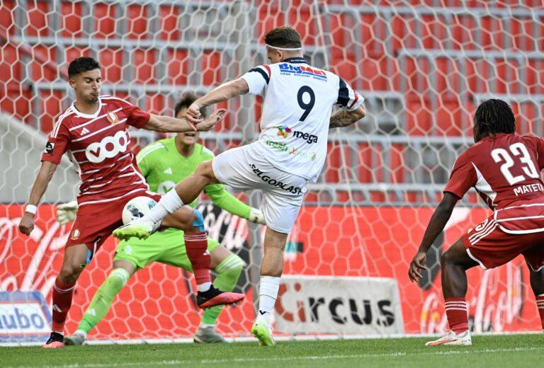 Wie is Adriano Bertaccini, de seriedoelpuntenmaker van RFC Luik?