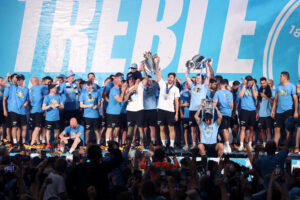Célébration triomphale de Manchester City avec trois trophées majeurs à Manchester le 12 juin 2023